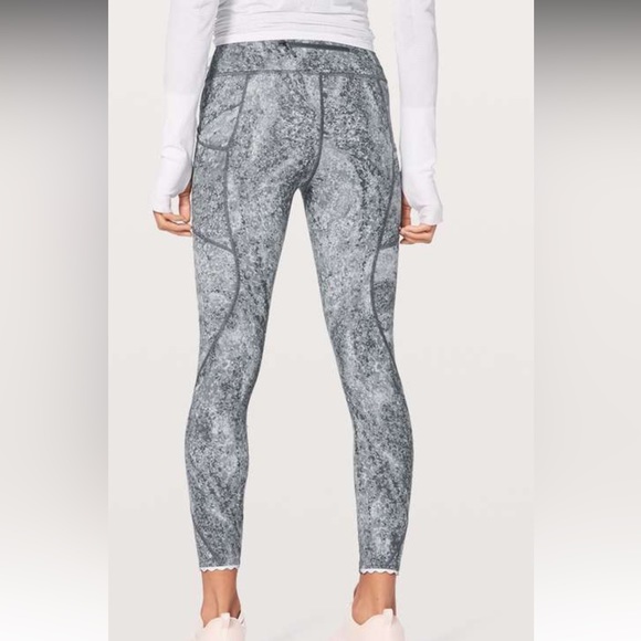 Lululemon Tight Stuff Tight II Size 4 in Area Ice Grey - Picture 11 of 15